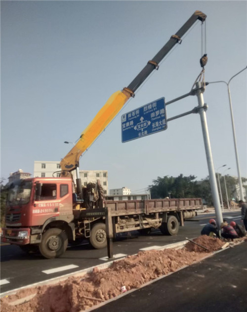 巴彦县设备吊装租赁吊车要用多大吊车